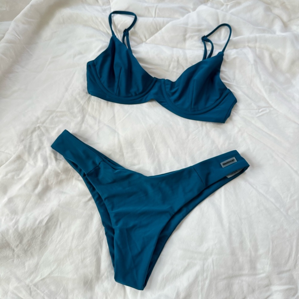 Blackbough Teal Bikini Set